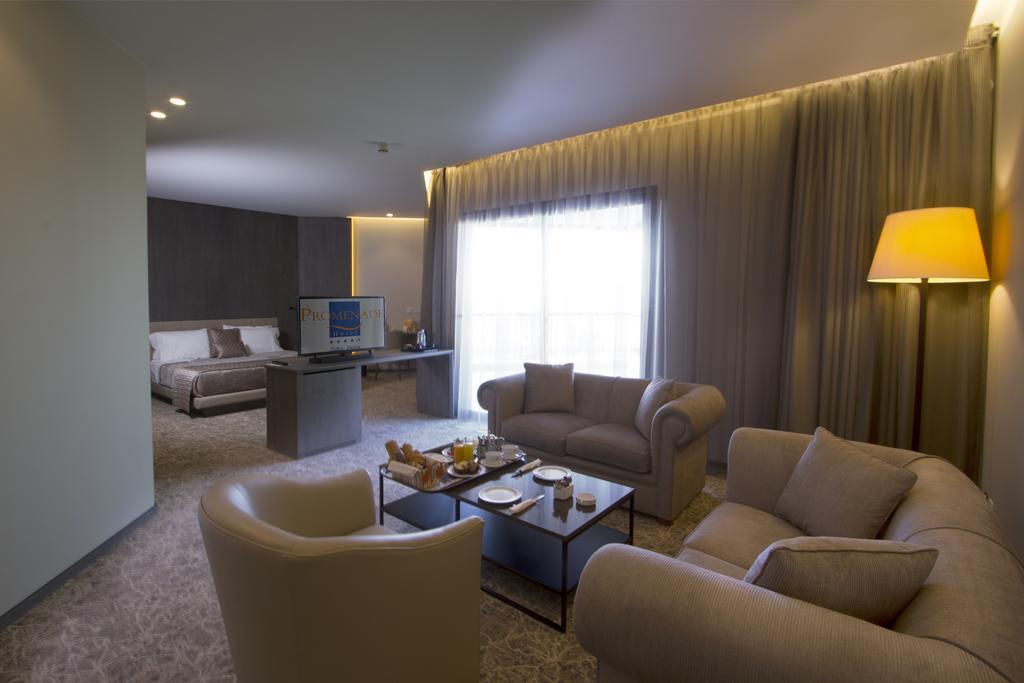 Promenade Hotel Zalqa Zewnętrze zdjęcie