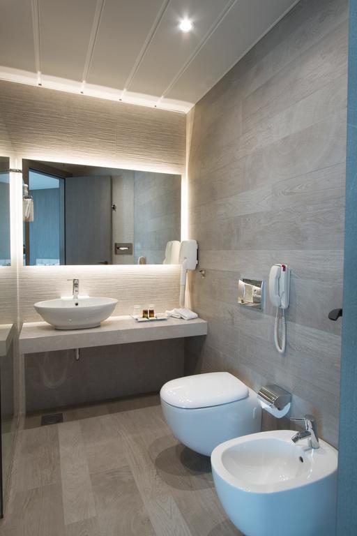Promenade Hotel Zalqa Zewnętrze zdjęcie