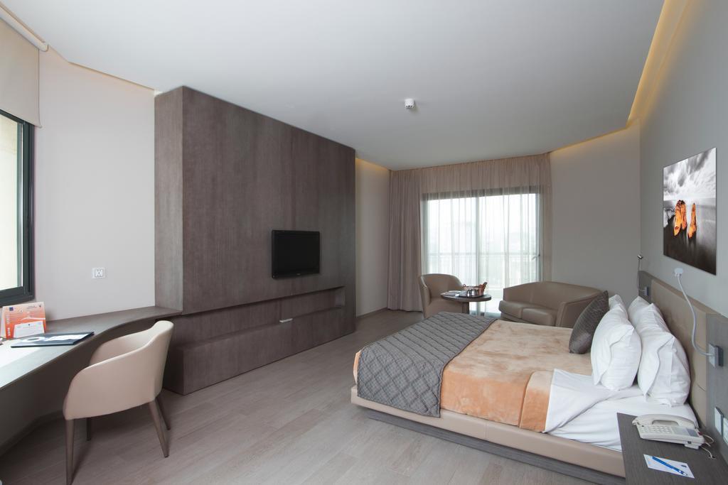 Promenade Hotel Zalqa Zewnętrze zdjęcie