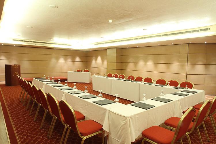 Promenade Hotel Zalqa Zewnętrze zdjęcie