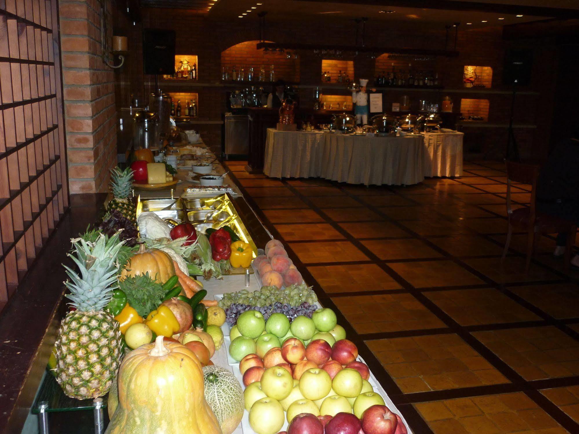 Promenade Hotel Zalqa Zewnętrze zdjęcie